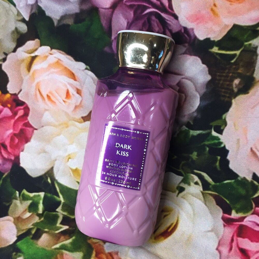 Bath & Body Works Dark Kiss 8 oz
24 hour moisturizer Shea & Coconut oil
New